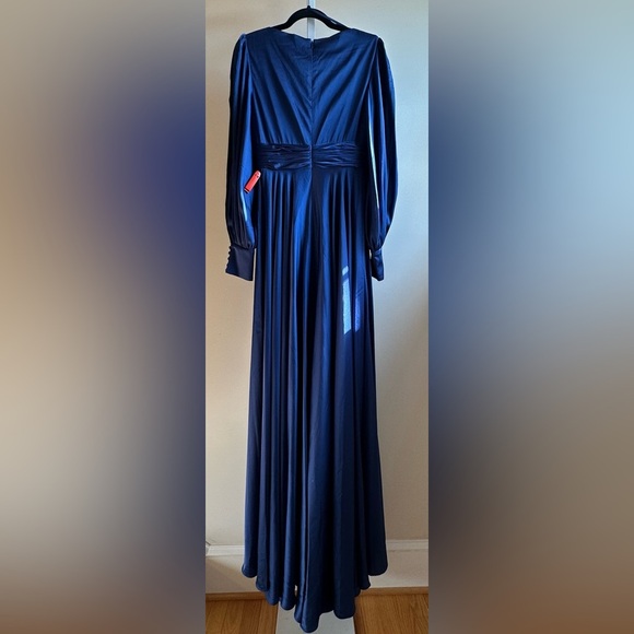 NWOT Mac Duggal Flowy Split Bishop Sleeve Faux Wrap Gown Midnight 4 Blue 67847 - Picture 5 of 9